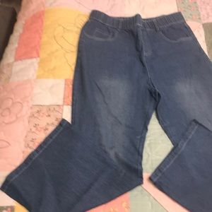 Stretch jeans, boot cut, size medium, new